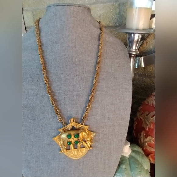 Vintage Art Deco Style Elephant Cabochon Jeweled Necklace - Picture 9 of 13